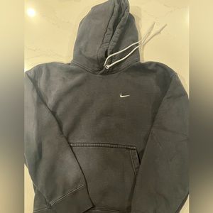 Men’s small Nike sweatshirt